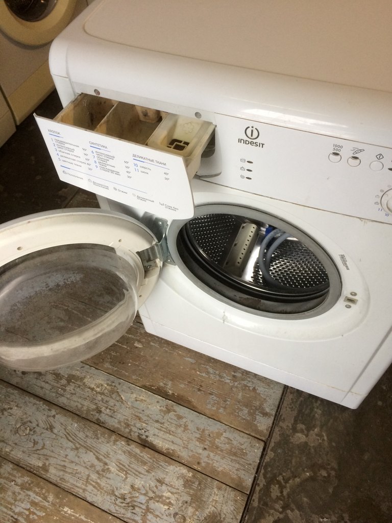 <span class=text14white>Indesit wisn 100</span>