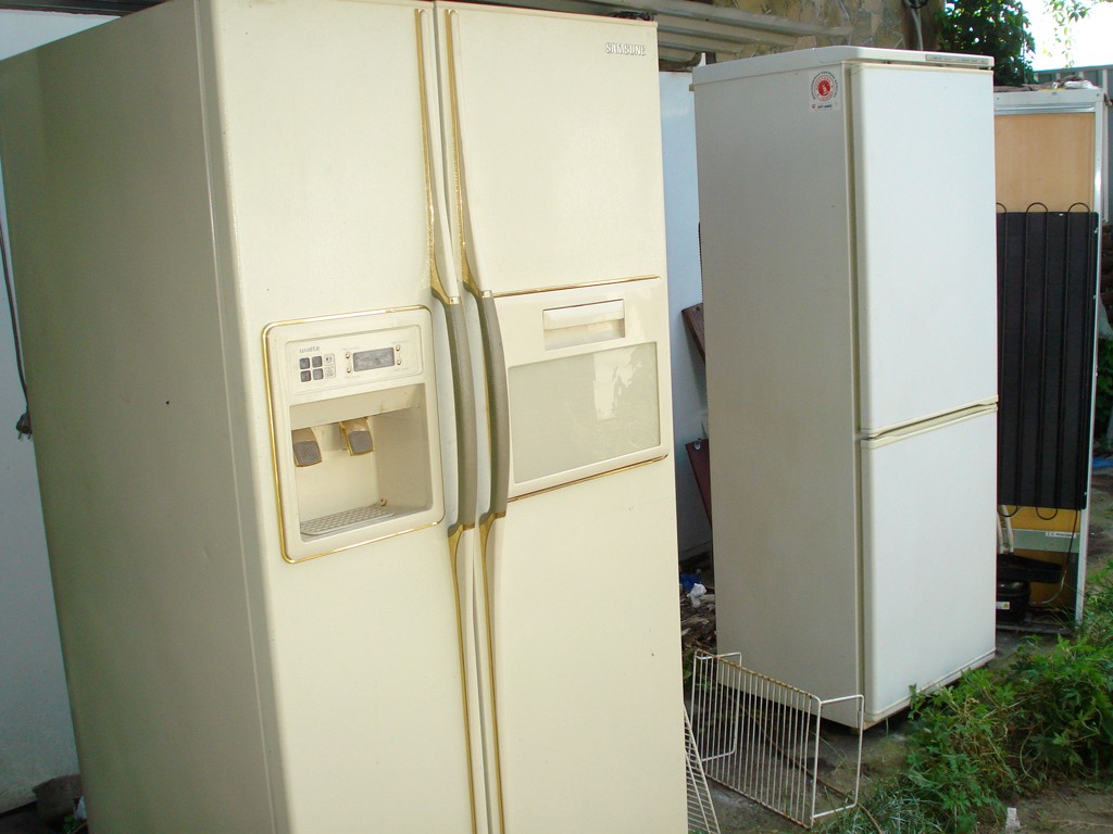 <span class=text14white>   </span>