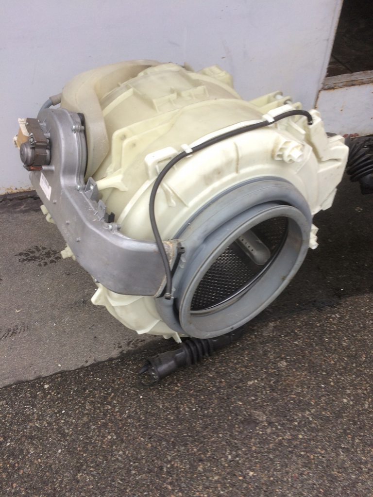 <span class=text14white>  Indesit  7  </span>
